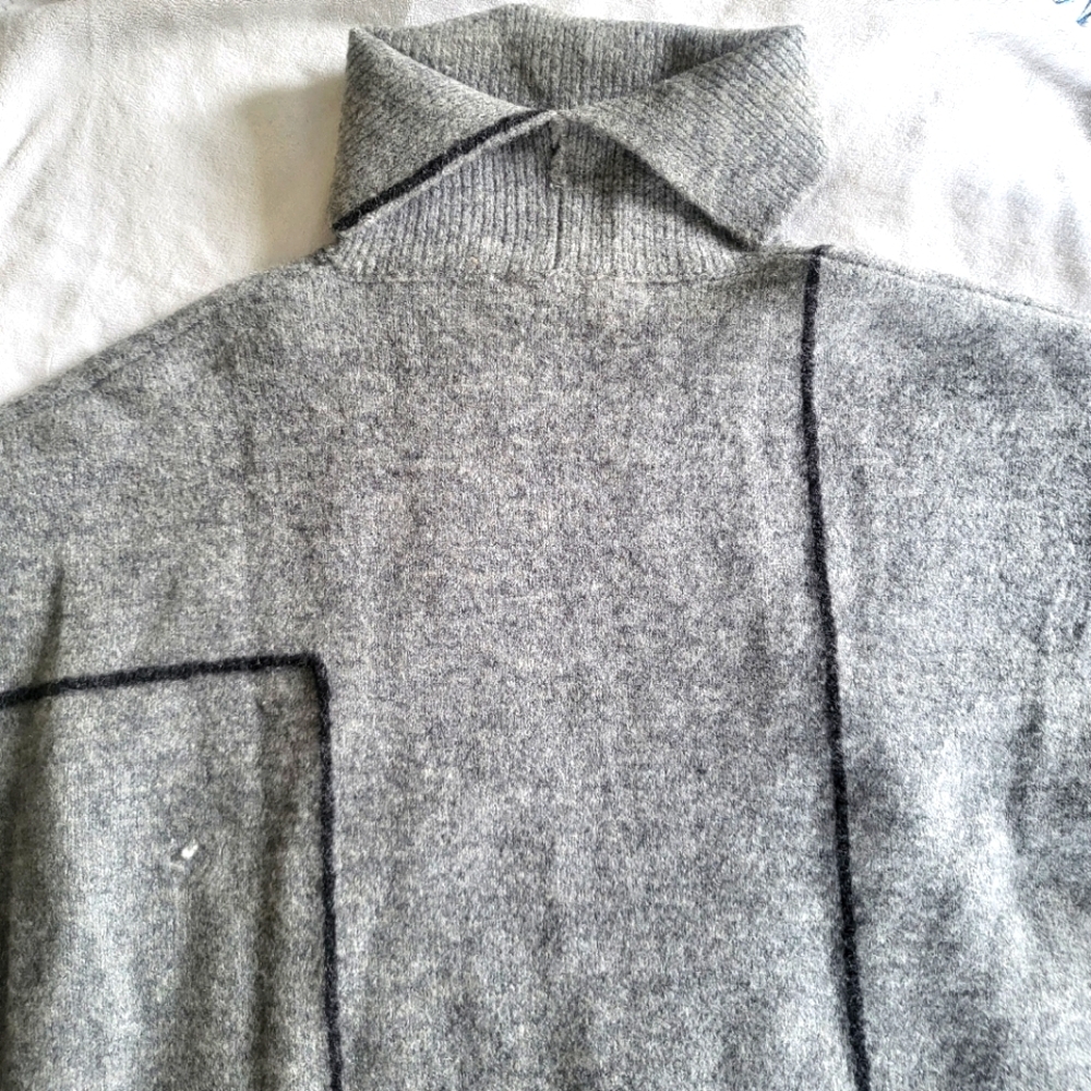 SOLD Bundle of 2 ZARA Knit Sweaters with Piping - M - Picture 3 of 8